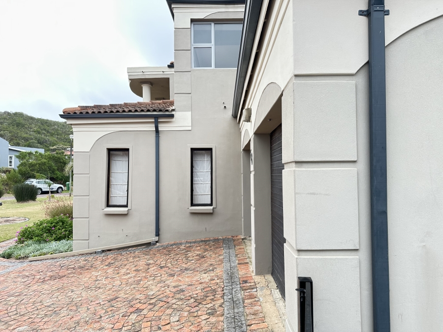 4 Bedroom Property for Sale in Cola Beach Western Cape